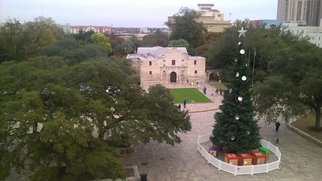 San Antonio - Alamo Ready for Christmat